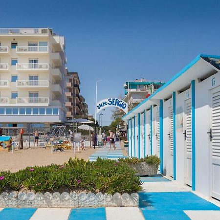 Hotel Ghirlandina Rimini Esterno foto