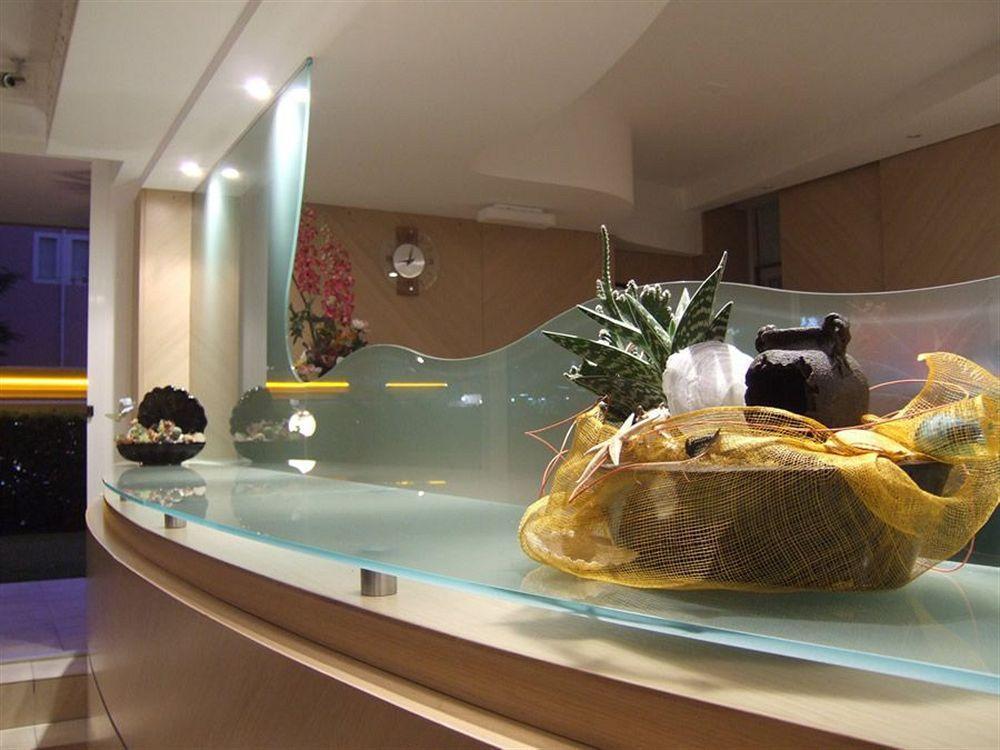 Hotel Ghirlandina Rimini Esterno foto