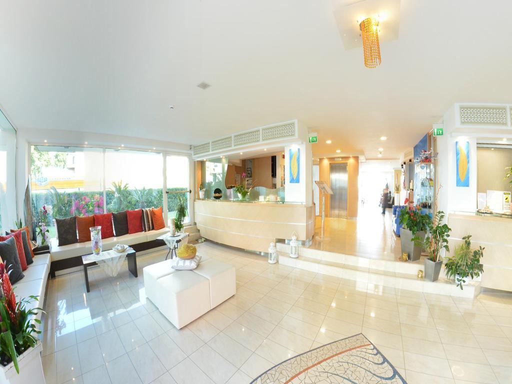 Hotel Ghirlandina Rimini Esterno foto