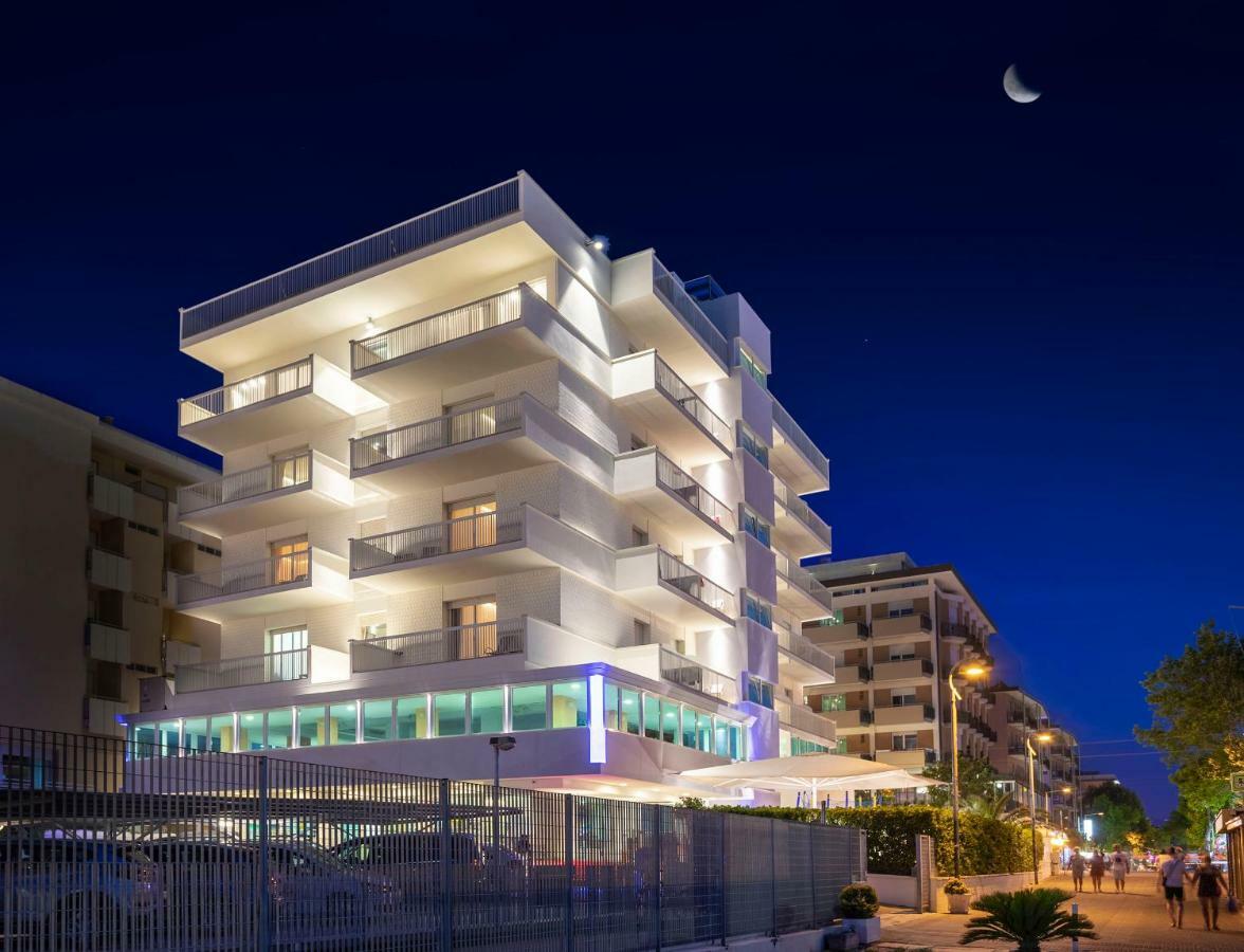 Hotel Ghirlandina Rimini Esterno foto
